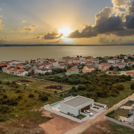 Coralis With Heated Pool * Vrsi