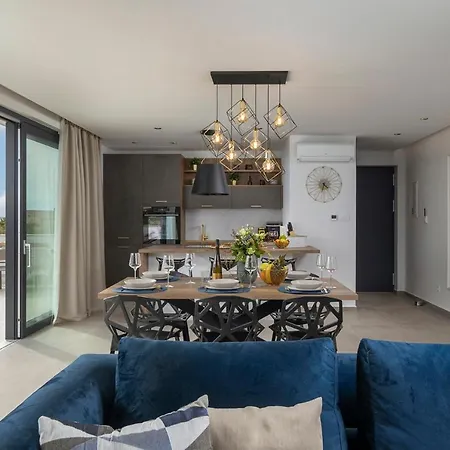 Coralis With Heated Pool *