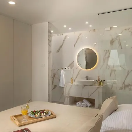 Villa Coralis With Heated Pool