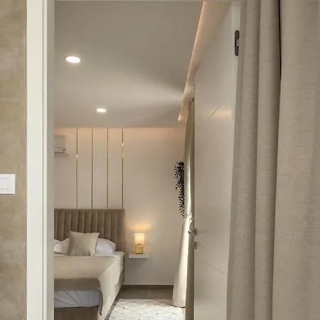 Villa Coralis With Heated Pool Vrsi