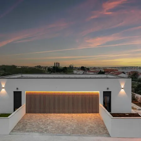 Coralis With Heated Pool Villa Vrsi