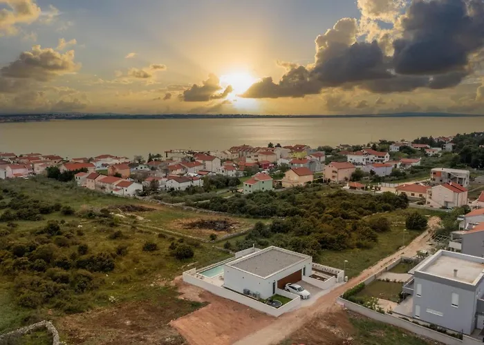 Coralis With Heated Pool * Vrsi