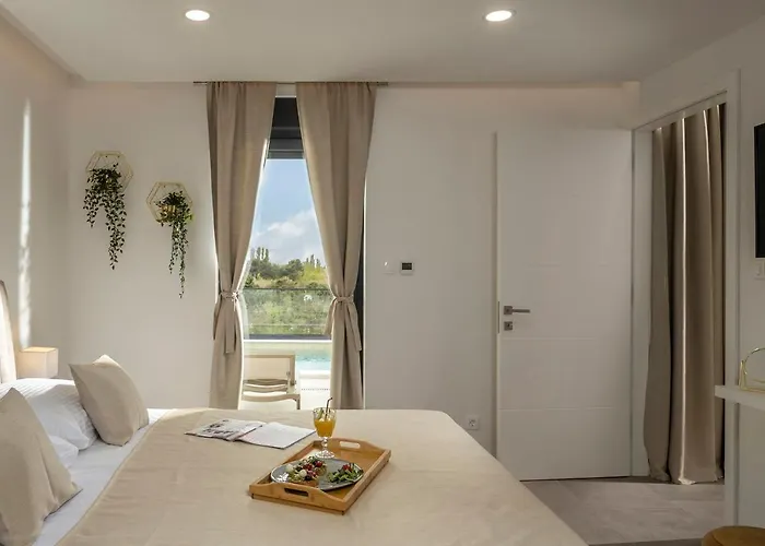 Coralis With Heated Pool * Vrsi