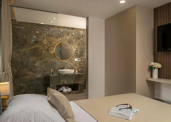 Coralis With Heated Pool