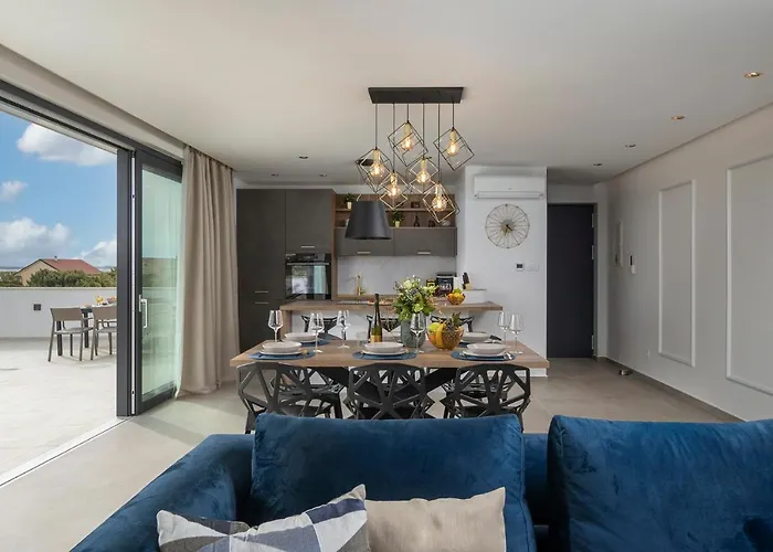 Coralis With Heated Pool *